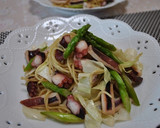 タコとイカとアスパラの焼きそば作り方4写真