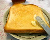 おいしいトーストの頂き方(-人-,,)作り方1写真