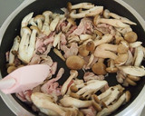 簡単！美味！豚肉としめじの梅シソ炒め作り方3写真