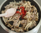 簡単！美味！豚肉としめじの梅シソ炒め作り方4写真