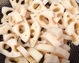 絶品☆蓮根とオクラのごま和え作り方1写真