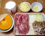 ハロウィンに⭐かぼちゃのチキングラタン♪作り方1写真