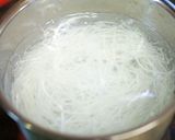 白菜とベーコン、春雨の味噌汁作り方2写真