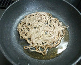 蕎麦焼き＝残った蕎麦の揚げ焼き作り方1写真