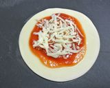 餃子の皮で簡単おつまみマルゲリータ！作り方5写真