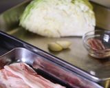 豚バラとキャベツのアンチョビ炒め。作り方1写真