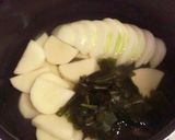 じゃがいもと玉ねぎの豆乳みそ汁作り方2写真