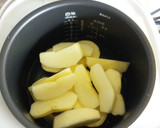 炊飯器で煮物★薩摩ちゃんと林檎♪作り方1写真