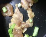味噌漬鶏と葱と豆腐とオクラの醤油炒め作り方3写真
