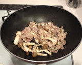 さつまいもと豚肉のバター炒め作り方3写真