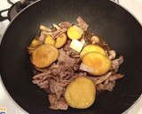 さつまいもと豚肉のバター炒め作り方5写真
