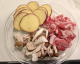 さつまいもと豚肉のバター炒め作り方1写真