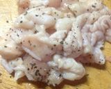 捨てないで！鶏の皮〜カリカリサラダ♥作り方1写真
