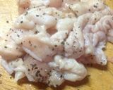 捨てないで！鶏の皮〜カリカリサラダ♥作り方1写真