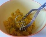 ハロウィン　かぼちゃと鶏ひき肉のココット作り方5写真