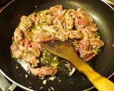 鶏ハツとセロリのガーリックパスタ作り方4写真