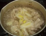 水菜と豚バラ肉のみそ汁作り方2写真