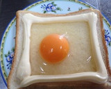 朝食にこれ一枚＊たまごのせトースト作り方2写真