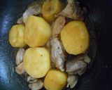 鶏もも肉とさつまいものコンソメスープ煮作り方7写真