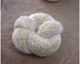全粒粉入りフランス粉でお花編みパン作り方6写真