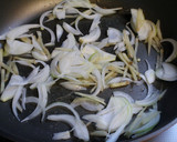 生姜がナイス牛肉オクラしめじの和風炒め煮作り方3写真