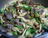 生姜がナイス牛肉オクラしめじの和風炒め煮作り方6写真