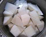 骨は全部取って‥ぶり大根(ぶりのあら煮)作り方1写真