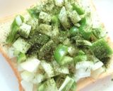 コロコロ玉葱×ピーマンのソース味トースト作り方2写真