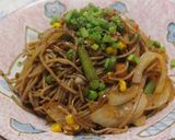 ラー油とめんつゆで♪濃厚ピリ辛そばパスタ作り方5写真