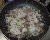 舞茸とピーマンのバター炒飯作り方4写真