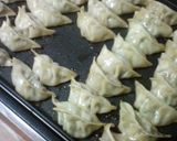 我が家の定番☆野菜多めの焼き餃子作り方5写真