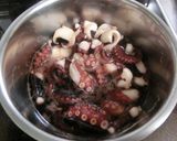 サツマイモとタコの甘辛煮物作り方4写真