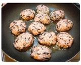 リメイク☆ひじきの煮物で豚つくね☆作り方3写真