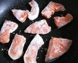 フライパンで！！鮭のピザ風とろ～り焼き♪作り方4写真
