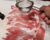 旨味たっぷり、豚肉のチーズピカタ作り方3写真