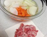 大豆アレ対策にも!塩麹で優しい♪塩豚汁♡作り方1写真