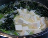 秋です。小松菜と玉ねぎと豆腐のみそ汁作り方3写真