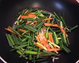 青ネギと豆腐のにんにく炒め作り方2写真