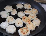 五戸水産イカそぼろでレンコンのはさみ焼き作り方5写真