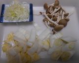 土鍋で残った餃子入り味噌汁作り方2写真