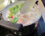 トムカーカイ Tom kha Kai作り方11写真