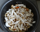 入れるだけ　大豆としめじの炊き込みご飯作り方2写真