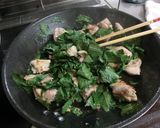 鶏肉とモロヘイヤのおろしポン酢炒め作り方3写真