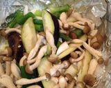 秋めし✴︎ マーボ茄子•しめじ•ピーマン作り方1写真