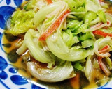 丸ごとレタスとかにかまのオイスター炒め♪作り方6写真