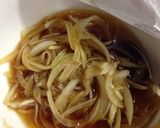 豚細切れを巻いてみた☆玉ねぎポンダレがけ作り方1写真