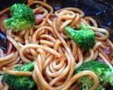 ソーセージとブロッコリーの焼きうどん作り方4写真