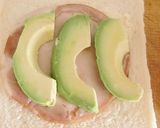 休日ランチ、チャーシューとアボカドサンド作り方3写真