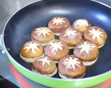 市販鶏団子で椎茸と蓮根の肉詰め餡作り方7写真