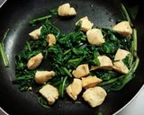 鶏むね肉とほうれん草の炒め物作り方5写真